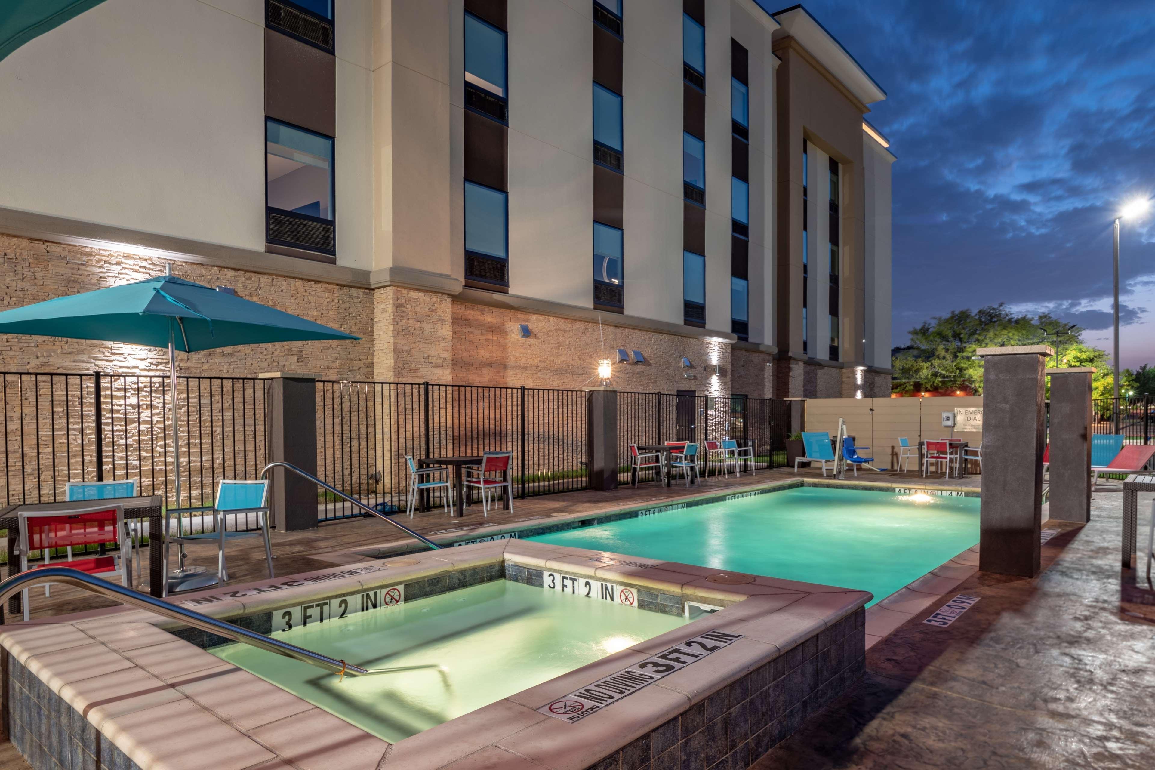 Hampton Inn & Suites Dallas/Plano Central Dış mekan fotoğraf