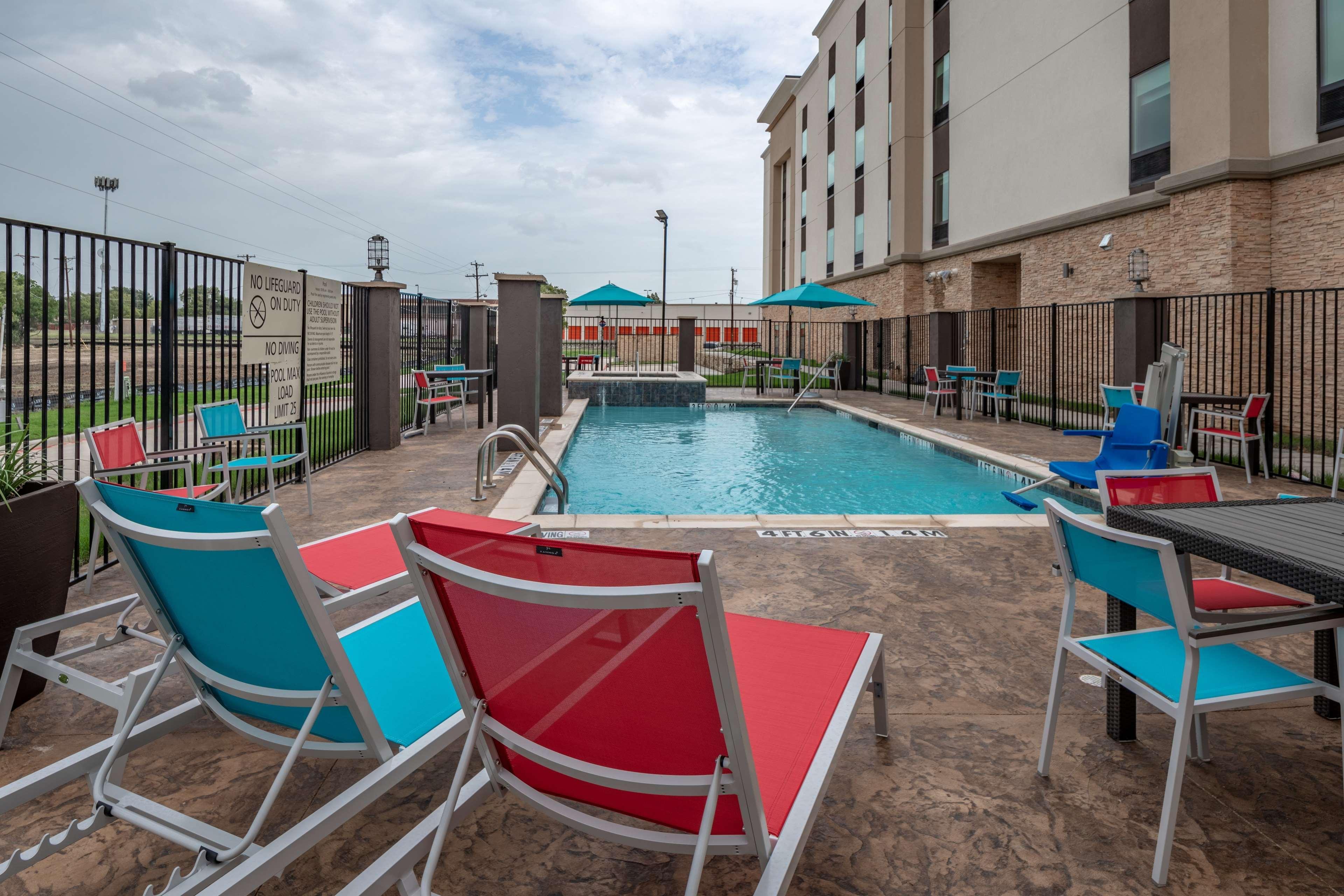 Hampton Inn & Suites Dallas/Plano Central Dış mekan fotoğraf